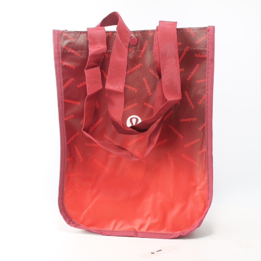 NWT Lululemon Everywhere Belt Bag Crossbody W/ Red Shopping Tote - Picture 12 of 16